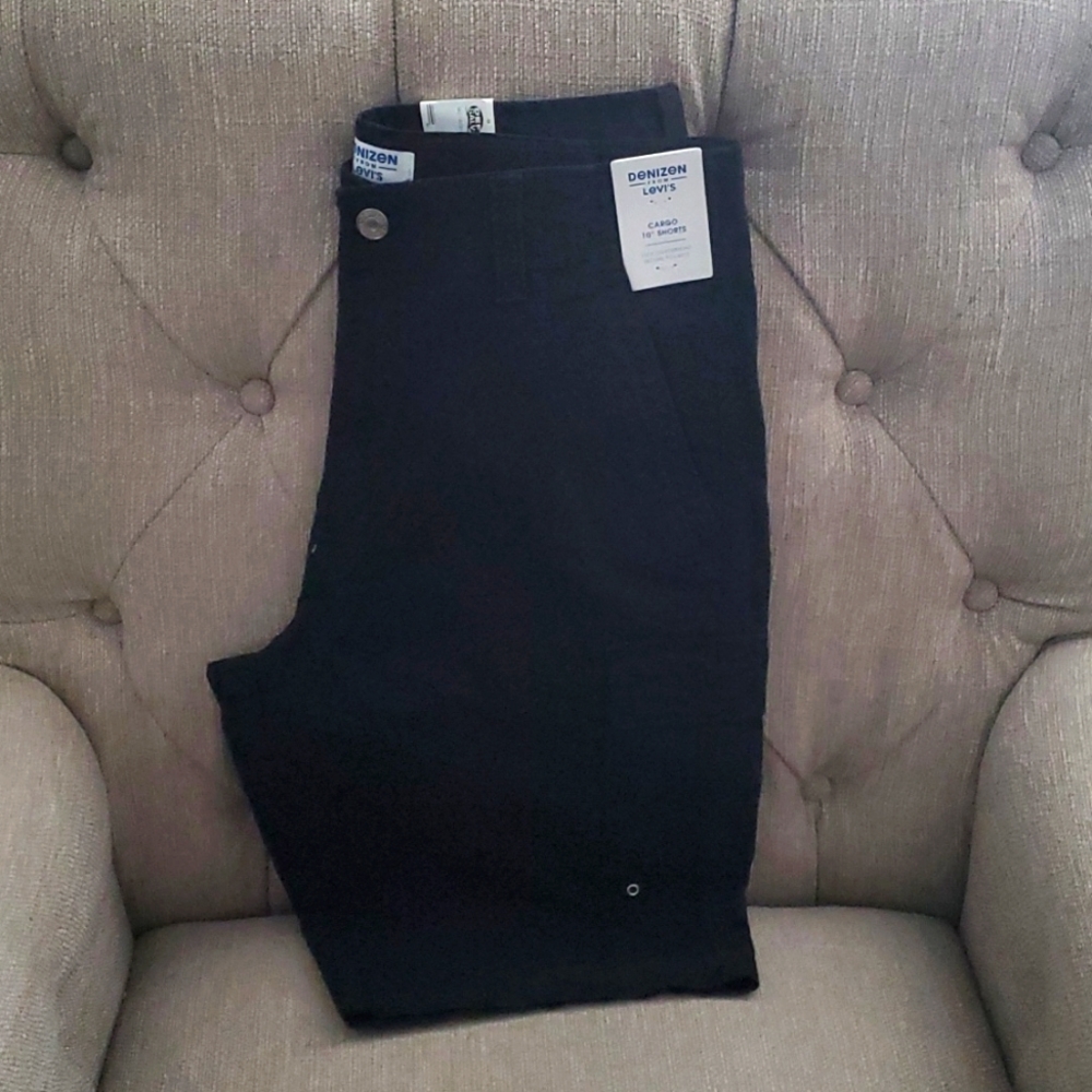Denizen Cargo Shorts size W30